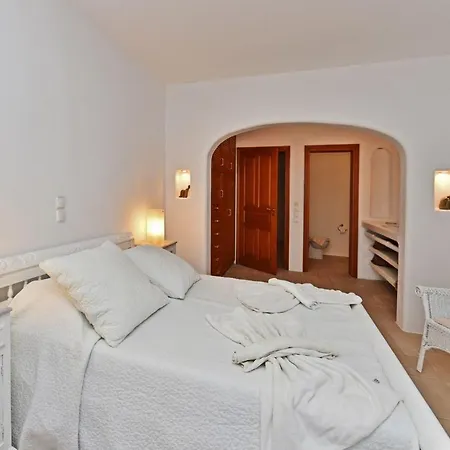 Mykonos Sleeps 14 Pool Air Con Villa